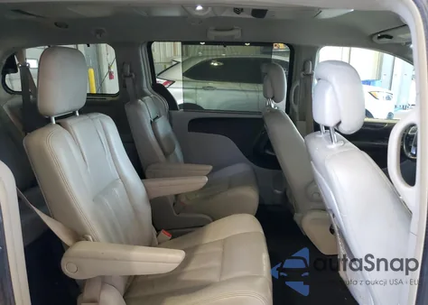 2011 Chrysler Town & Country Touring L z USA, uszkodzony, nr VIN 2A4RR8DG3BR713271